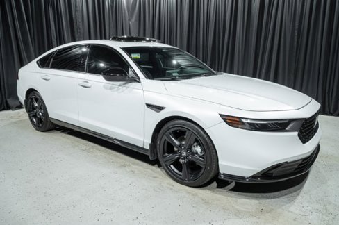 Used 2025 Honda Accord Sport image 3