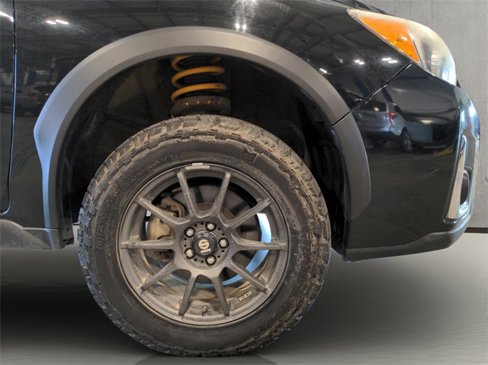 Used 2017 Subaru Crosstrek 2.0i Premium w/ Moonroof Package image 23