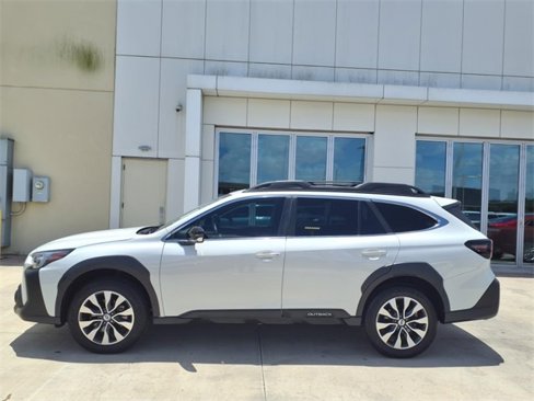 Used 2023 Subaru Outback Limited image 24