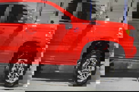 Used 2025 Chevrolet Silverado 1500 LT image 7