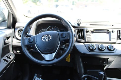 Used 2016 Toyota RAV4 LE image 14