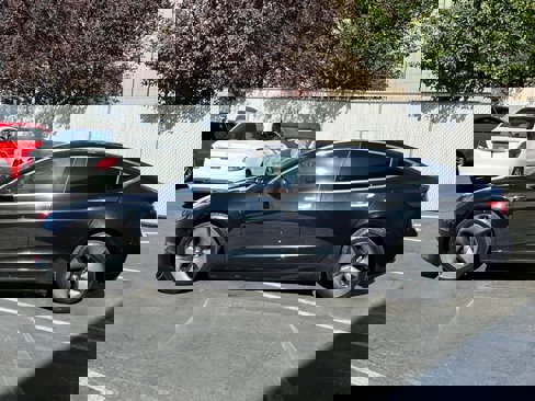 Used 2018 Tesla Model 3 Long Range image 4