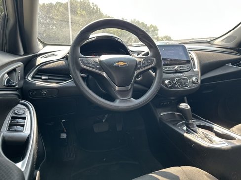 Used 2020 Chevrolet Malibu LT image 23