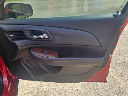 Used 2013 Chevrolet Malibu LT image 16