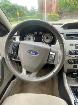 Used 2010 Ford Focus SES image 17