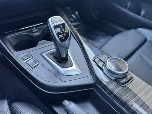 Used 2014 BMW M235i Coupe image 17