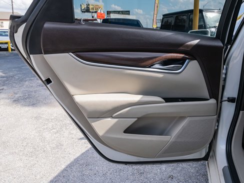 Used 2014 Cadillac XTS Luxury w/ Driver Awareness Package image 11