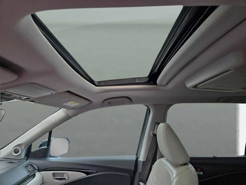 Used 2020 Honda Pilot Touring image 23