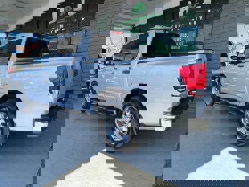 Used 2008 Nissan Titan SE image 4