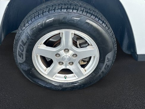 Used 2005 Jeep Grand Cherokee Limited image 31