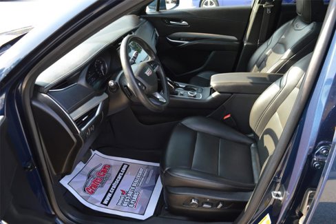 Used 2020 Cadillac XT4 Premium Luxury w/ LPO, Radiant Package image 11
