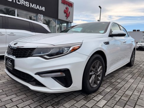 Used 2020 Kia Optima LX image 3