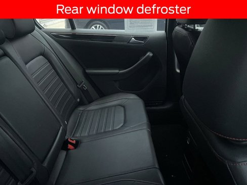Used 2017 Volkswagen Jetta GLI image 10