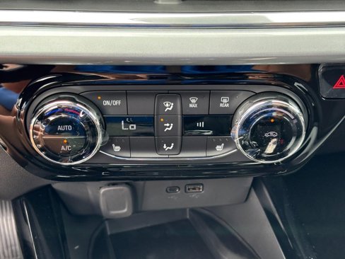 New 2025 Chevrolet Trax LT w/ Sunroof Package image 19