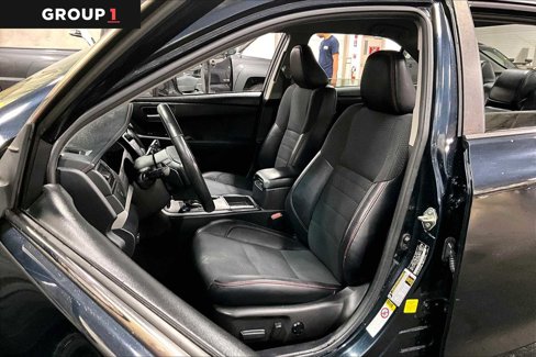 Used 2017 Toyota Camry SE image 7