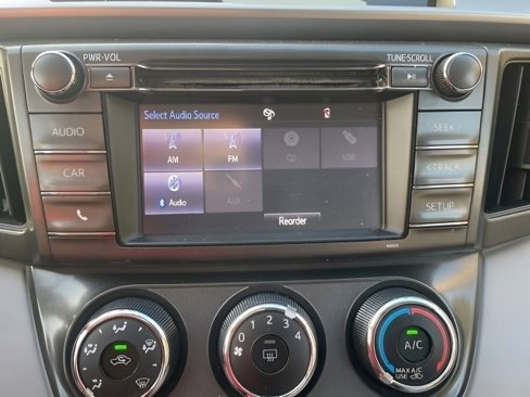 Used 2014 Toyota RAV4 LE image 13