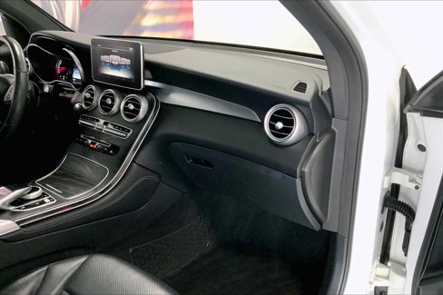 Used 2018 Mercedes-Benz GLC 300 4MATIC image 21