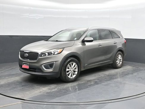 Used 2018 Kia Sorento LX image 8