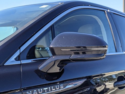 Certified 2023 Lincoln Nautilus AWD w/ Premium Package image 14