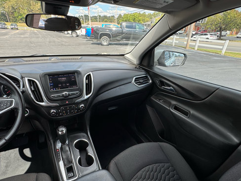 Used 2021 Chevrolet Equinox LT w/ Driver Convenience Package image 22