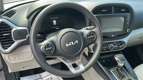 Used 2023 Kia Soul LX image 21