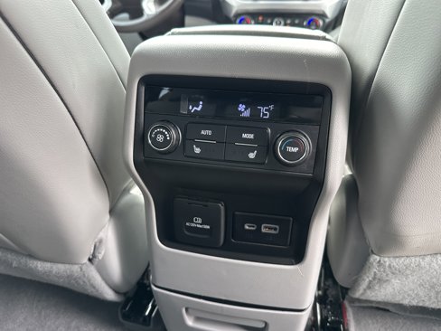 Used 2021 GMC Acadia SLT w/ Preferred Package image 19