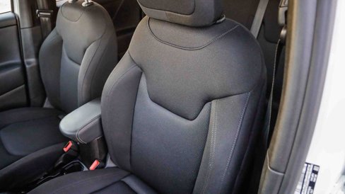 Certified 2023 Jeep Renegade Latitude image 25