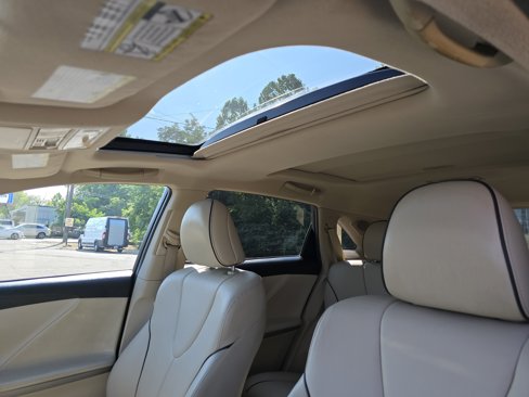 Used 2012 Toyota Venza XLE image 9