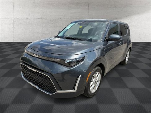 Used 2024 Kia Soul LX w/ LX Technology Package image 3