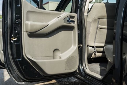 Used 2019 Nissan Frontier SV image 31