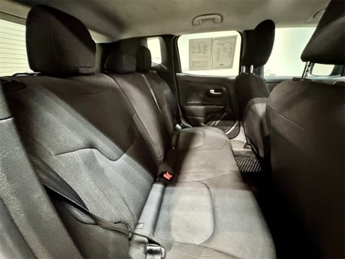 Used 2023 Jeep Renegade Latitude image 23