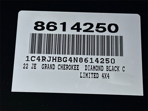 Certified 2022 Jeep Grand Cherokee Limited w/ Luxury Tech Group II image 25
