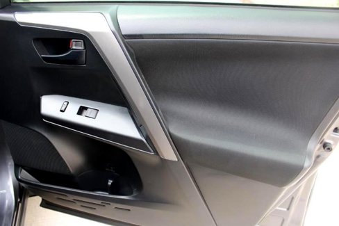 Used 2017 Toyota RAV4 LE image 19
