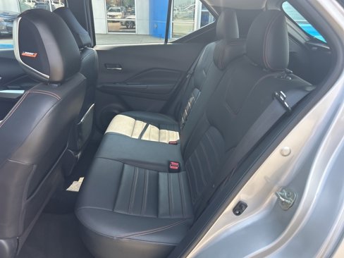 Used 2018 Nissan Kicks SR image 15