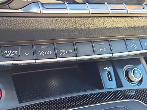 Used 2019 Audi SQ5 Premium Plus w/ Premium Plus Package image 18