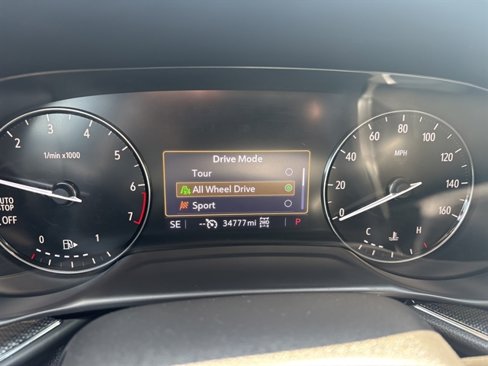 Used 2023 Buick Envision Preferred image 42