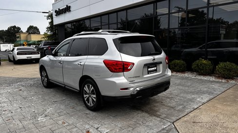 Used 2018 Nissan Pathfinder S image 5