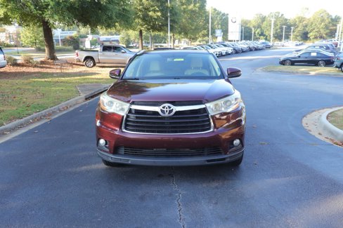 Used 2014 Toyota Highlander XLE image 3