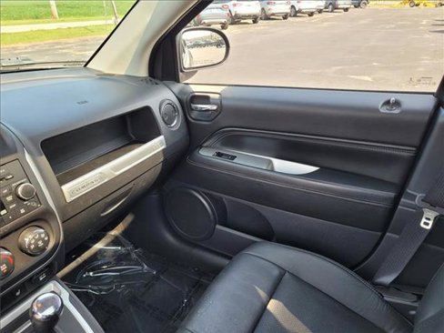 Used 2014 Jeep Compass High Altitude image 21