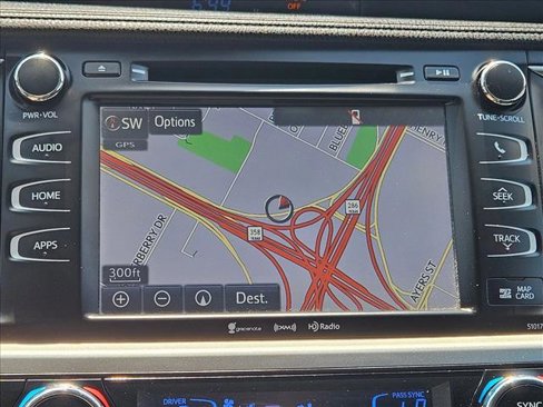 Used 2018 Toyota Highlander XLE image 14