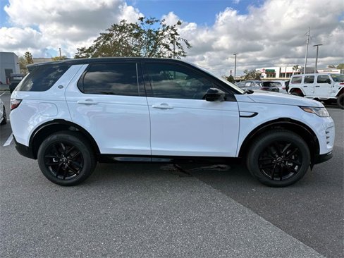 New 2025 Land Rover Discovery Sport Dynamic SE image 6