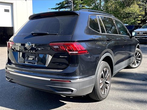 Used 2022 Volkswagen Tiguan S image 4