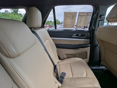 Used 2017 Ford Explorer XLT w/ Equipment Group 202A image 30