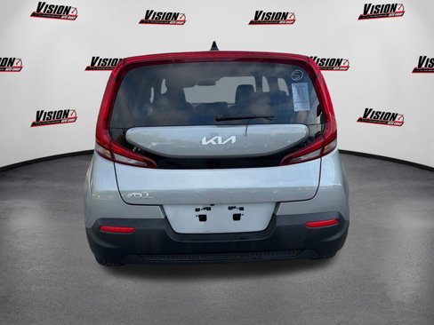 Used 2022 Kia Soul LX image 6