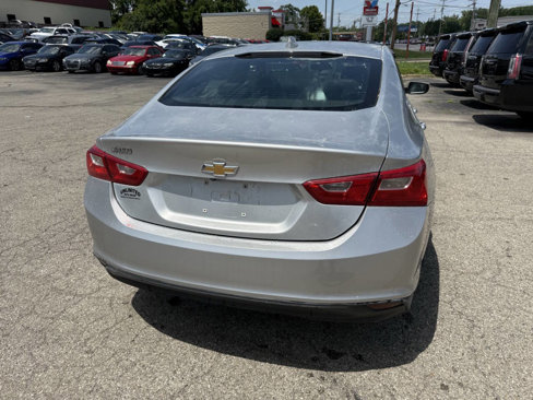 Used 2016 Chevrolet Malibu LT image 10