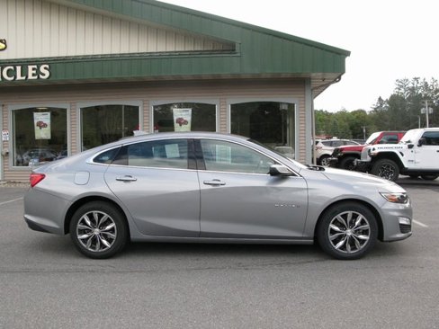 Used 2024 Chevrolet Malibu LT image 3