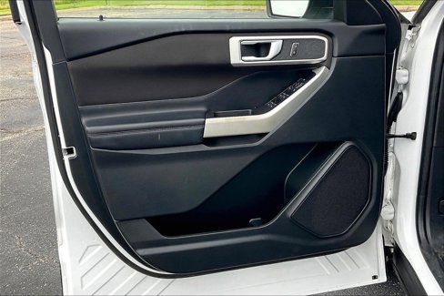 Used 2020 Ford Explorer XLT image 20