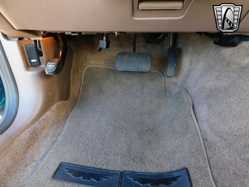 Used 1994 Ford Thunderbird LX image 16