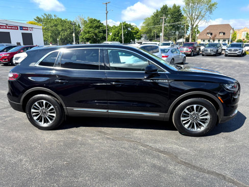 Used 2022 Lincoln Nautilus FWD w/ Premium Package image 6