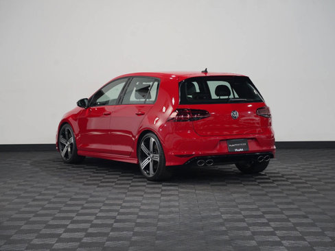 Used 2016 Volkswagen Golf 4-Door image 8